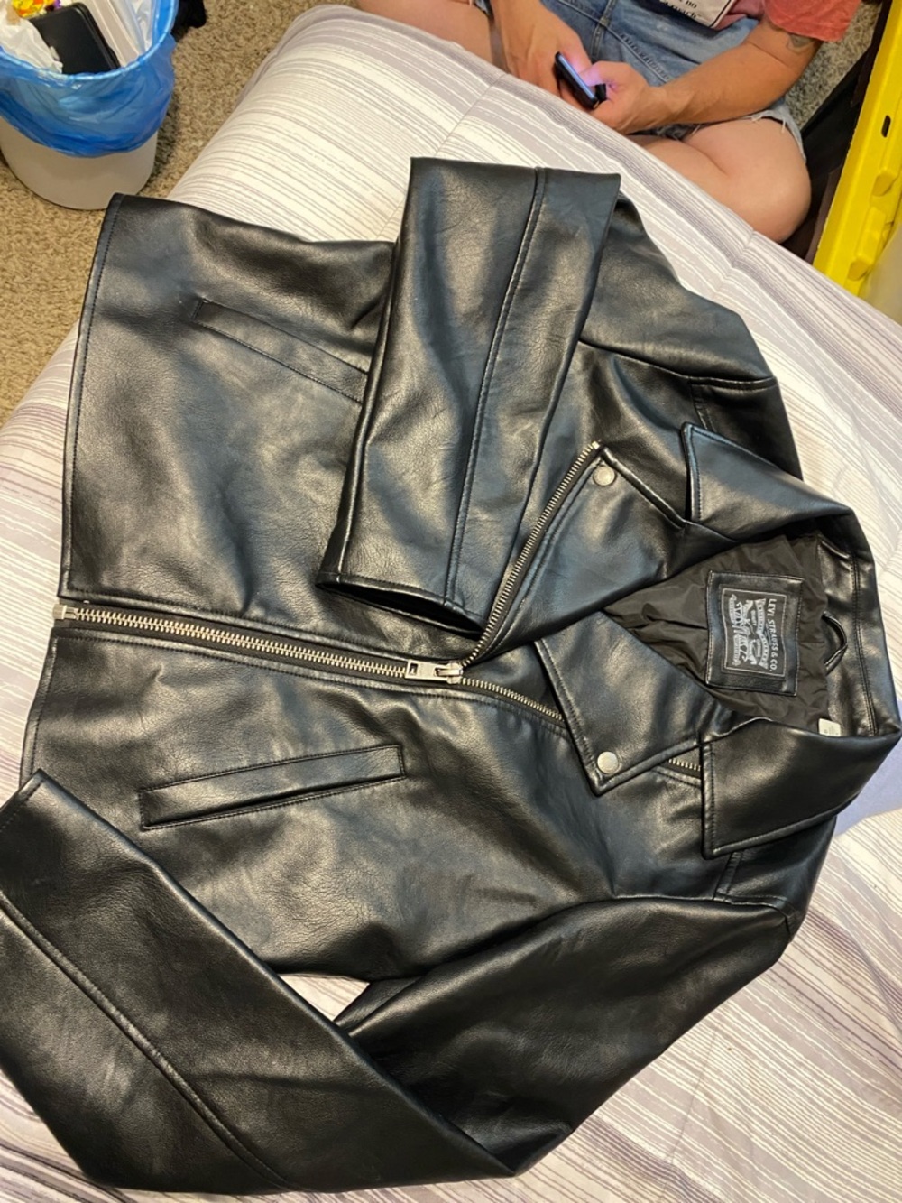 Womens Large NWOT Classic Black Leather Jacket - Levi Strauss